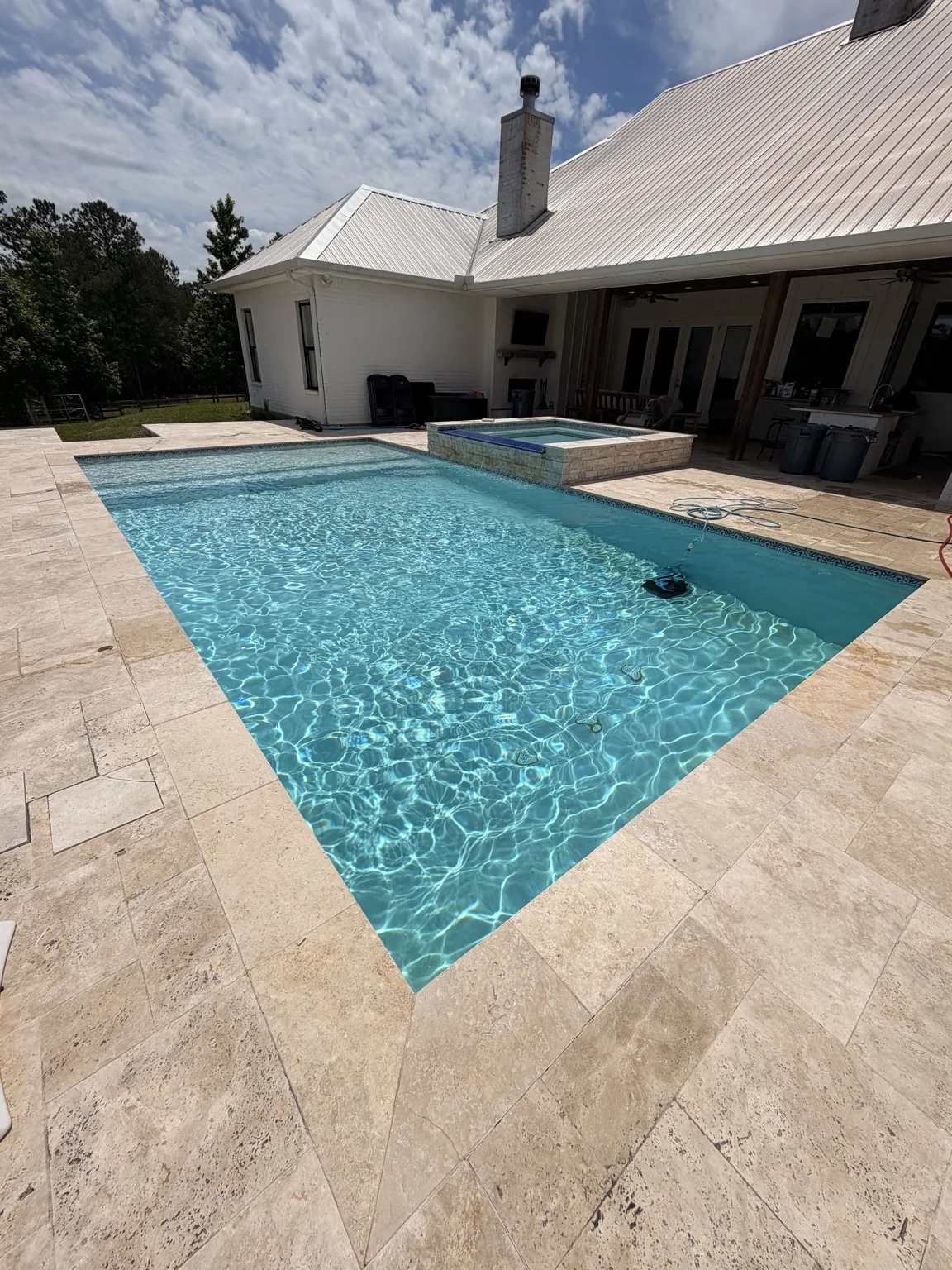 Above-ground pool with clear water